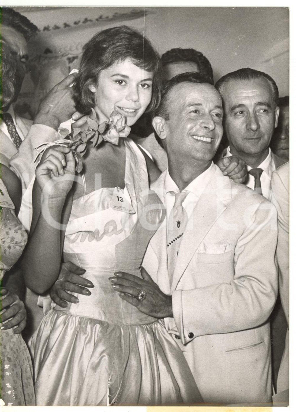 1955 ROMA Miss Cinema - La vincitrice Giorgia MOLL con il sarto Emilio SCHUBERTH