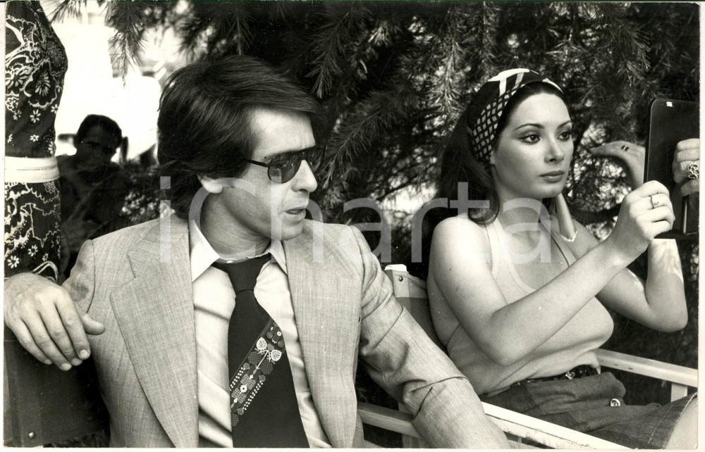 1973 Corrado PANI Edwige FENECH sul set "Anna, quel particolare piacere" Foto 4 Fotografia d'epoca. CONDIZIONI: GFORMATO: 30x20 cm    originale e autentica 1