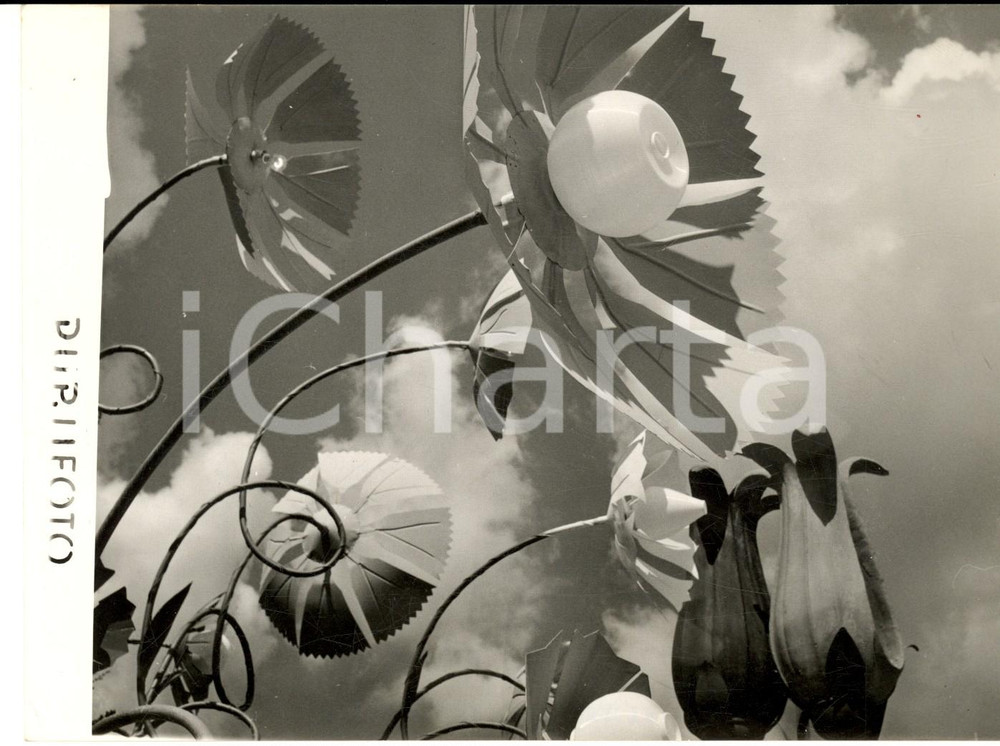1957 MILANO 35^ Fiera Campionaria - Lampade a forma di fiore - Foto 18x13 cm