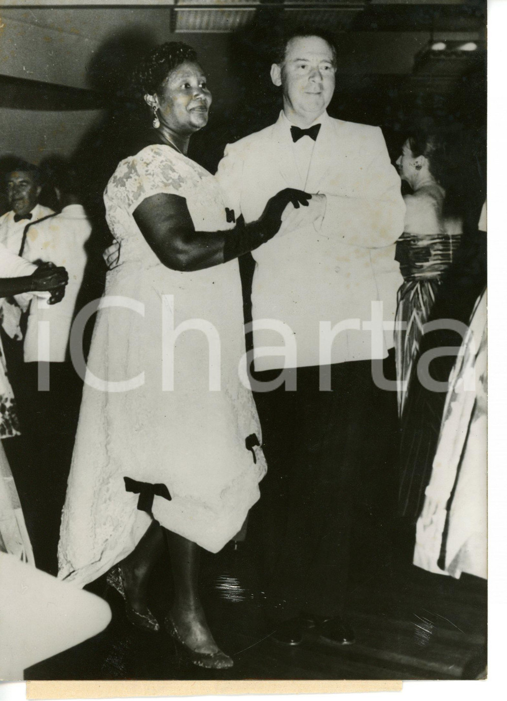 1959 ACCRA (GHANA) Ambassador Hotel - Hugh GAITSKELL dancing with Lady KORSAH
