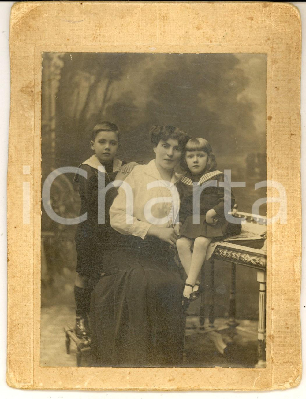 1900 ca AREA LOMBARDA Ritratto di madre con i due figli *Foto VINTAGE 13x17 cm