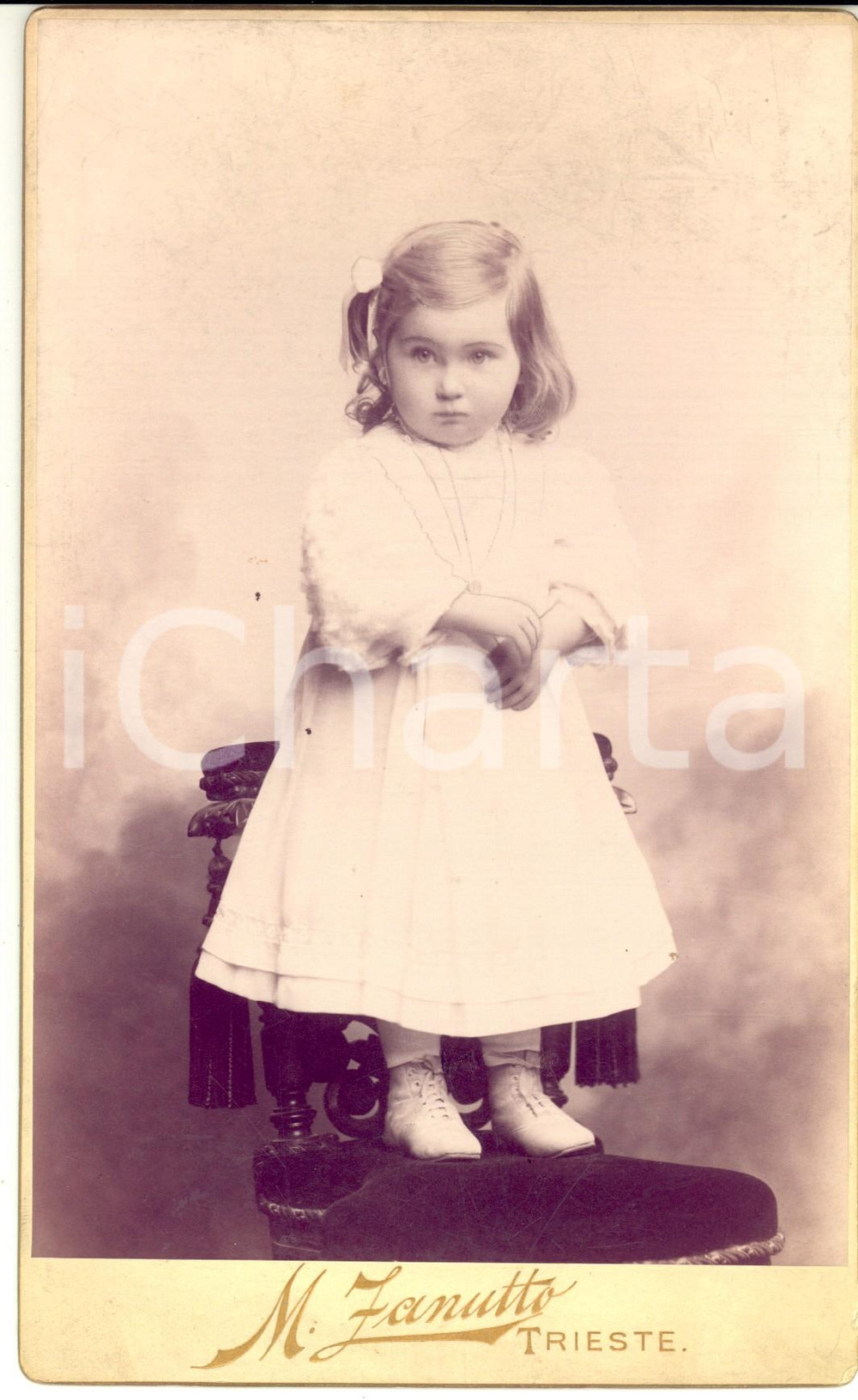 1908 TRIESTE Ritratto di bambina in abito bianco *Foto M. ZANUTTO 13x21 cm