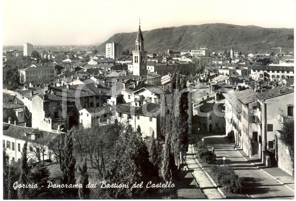 Cartolina originale da collezione 1962 GORIZIA Panorama dei BASTIONI dal castello Cartolina FG VG 1