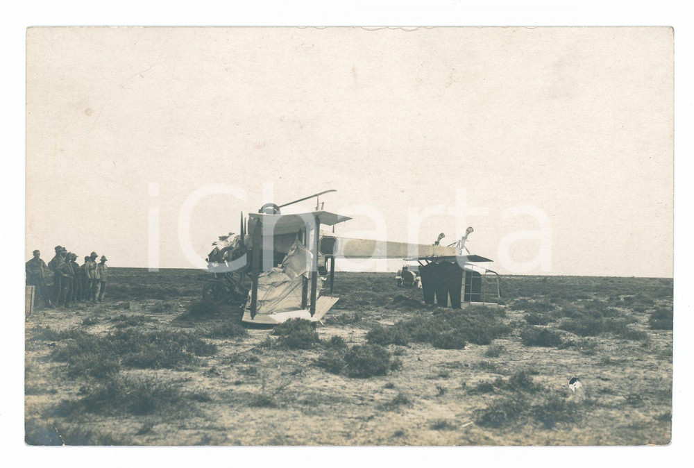 Fotografia d'epoca originale 1915 ca LIBIA (?) Incidente aereo CAPRONI Ca 32 rovesciato - Foto cartolina (2) 1