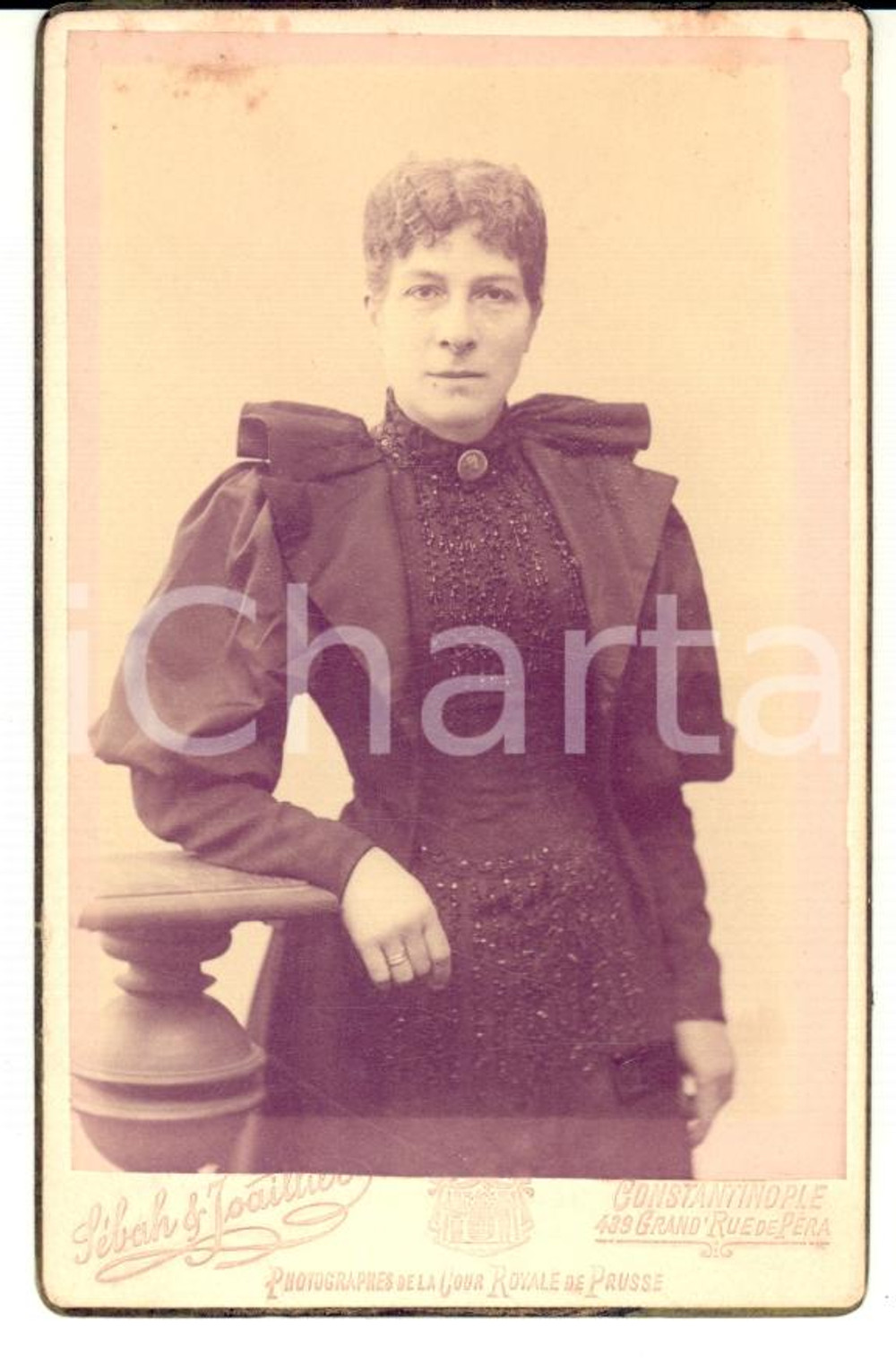 Fotografia d'epoca originale 1900 ca ISTANBUL (TURKEY) Donna in abito nero elegante *Foto SEBAH & JOAILLIER 1