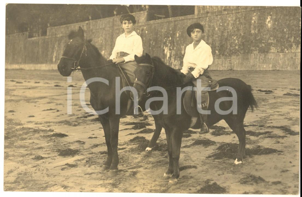 Fotografia d epoca originale 1920 WIEN Otto von HABSBURG con il fratello Robert sui pony Heinrich SCHUMANN 1