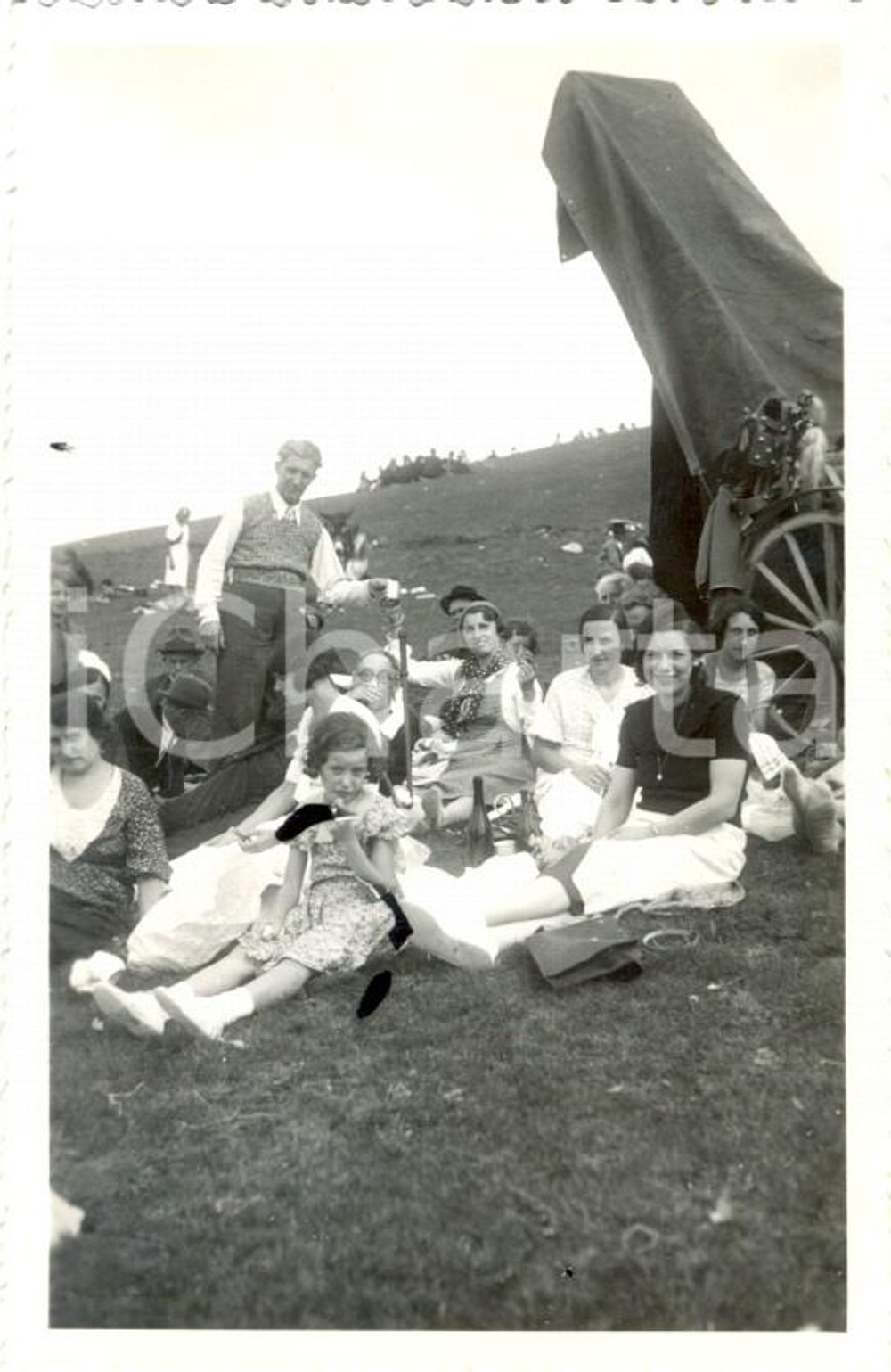 Fotografia d epoca originale 1936 MONTE PENICE PV Gita di famiglia in campagna Foto 11 x 7 1