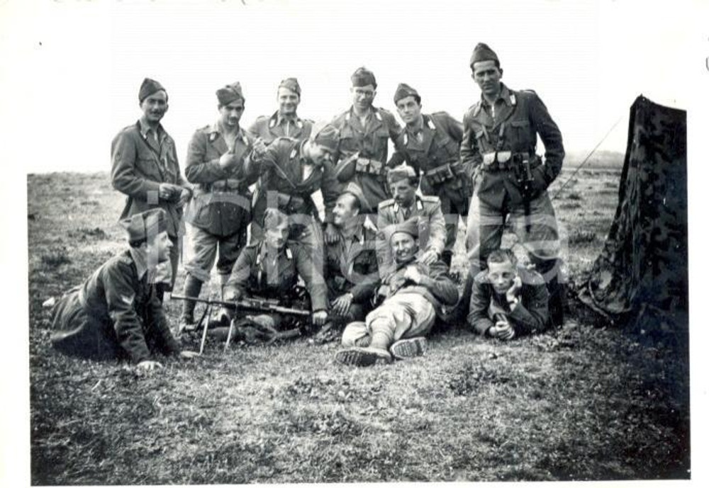 Fotografia d'epoca originale 1940 WW2 SALERNO Militari Artiglieria Pesante Campale - Foto di gruppo 8x6 1