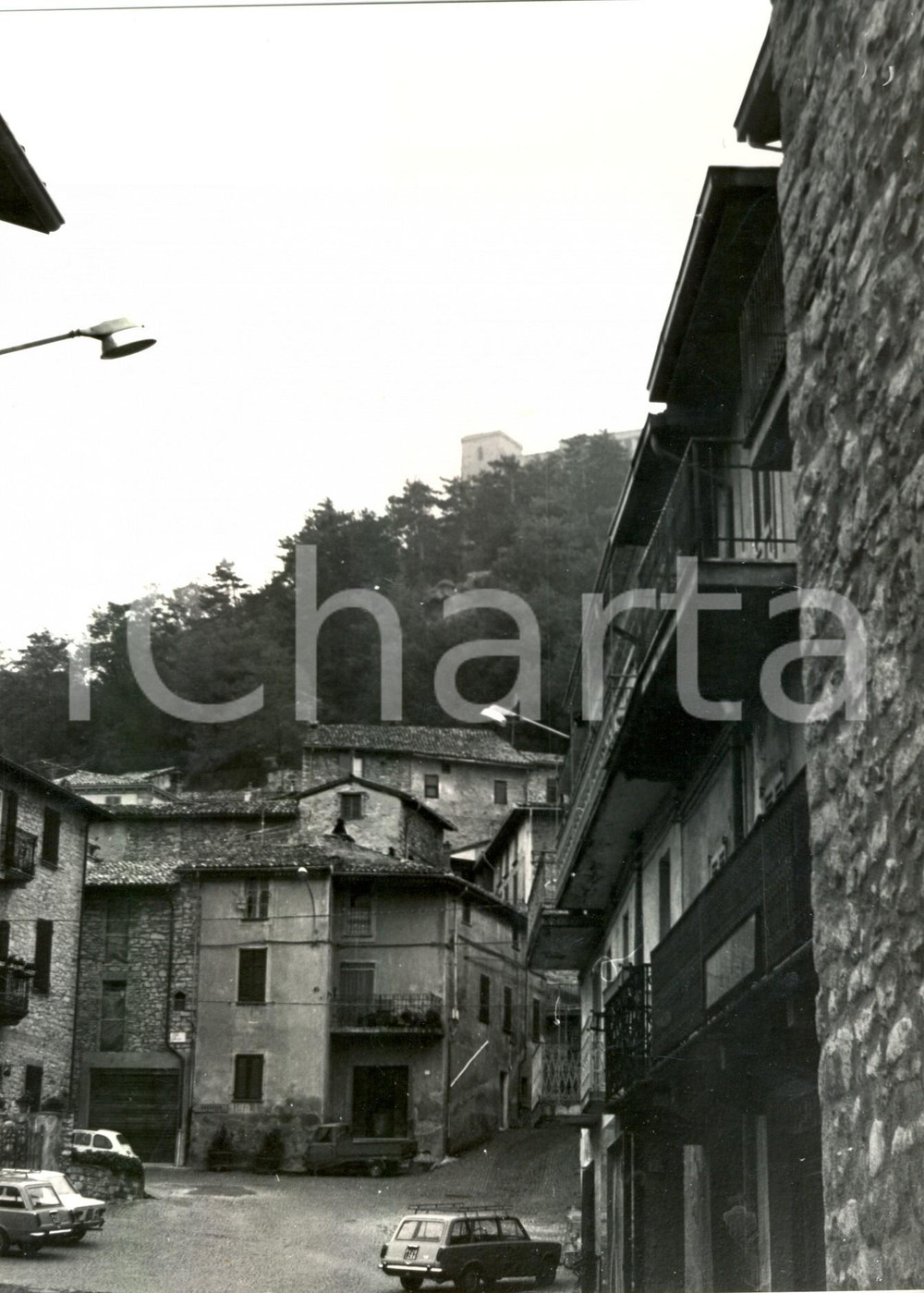 Fotografia d'epoca originale 1980 ca ZAVATTARELLO (PV) Veduta centro storico con Castello DAL VERME *Foto 1