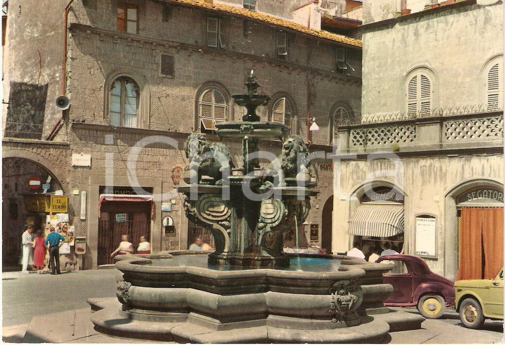 Cartolina originale da collezione 1974 VITERBO Piazza delle erbe ANIMATA Anno Marconiano Cartolina VINTAGE FG VG 1