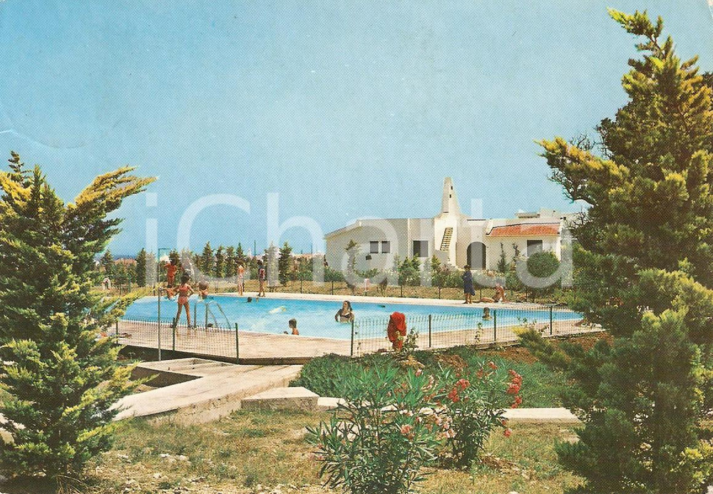 Cartolina originale da collezione 1975 OSTUNI BR Villaggio internazionale ROSA MARINA Piscina Cartolina vintage 1