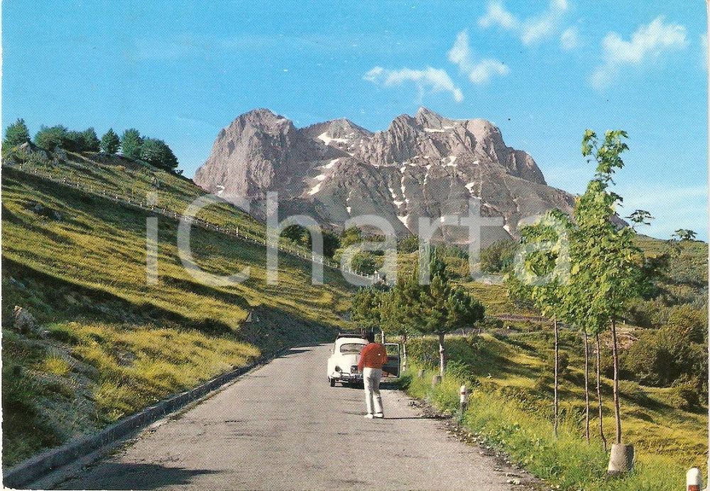 Cartolina originale da collezione 1970 PIETRACAMELA (TE) Maggiolone in panne ai PRATI DI TIVO *Cartolina VINTAGE 1