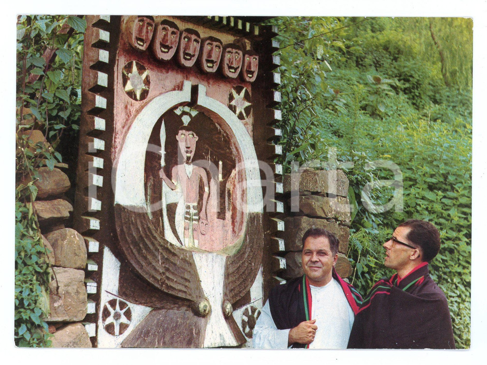 Cartolina originale da collezione 1970 ca CALCUTTA Padri salesiani Eugenio OJER Ignacio RUBIO al villaggio NAGAS 1