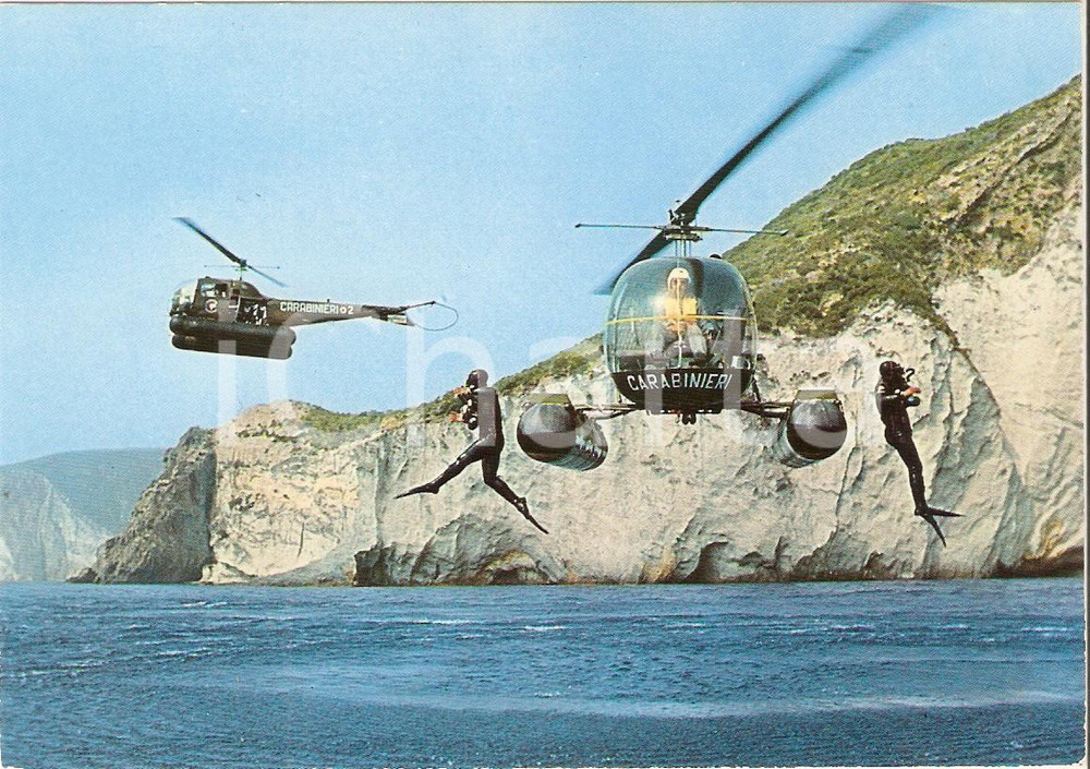 Cartolina originale da collezione 1990 ca ARMA DEI CARABINIERI Cooperazione tra elicotteri e subacquei Cartolina 1