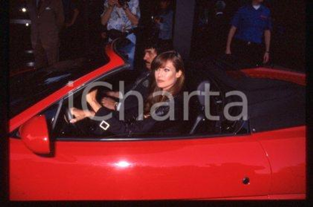 Fotografia d epoca originale Carol ALT modella   Arrivo in FERRARI 1990 ca  35 mm vintage slide 1 1