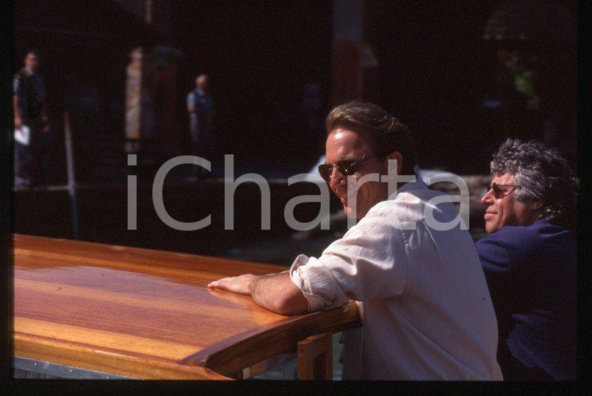 Fotografia d epoca originale Kevin COSTNER  VENEZIA Mostra del Cinema 1995  35 mm vintage slide 35 1