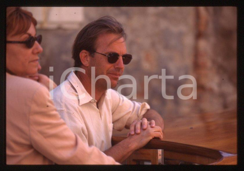 Fotografia d epoca originale Kevin COSTNER  VENEZIA Mostra del Cinema 1995  35 mm vintage slide 41 1