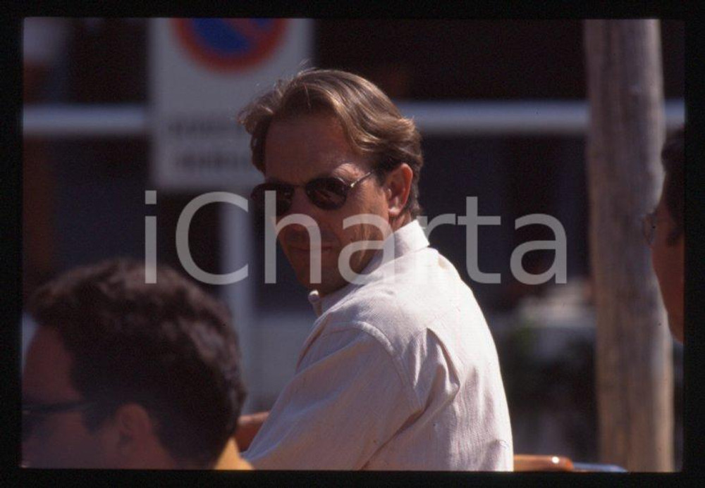 Fotografia d epoca originale Kevin COSTNER  VENEZIA Mostra del Cinema 1995 35 mm vintage slide 49 1