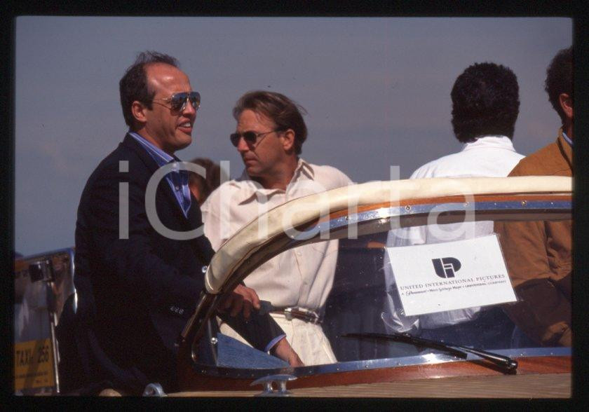 Fotografia d epoca originale Kevin COSTNER  VENEZIA Mostra del Cinema 1995 35 mm vintage slide 53 1