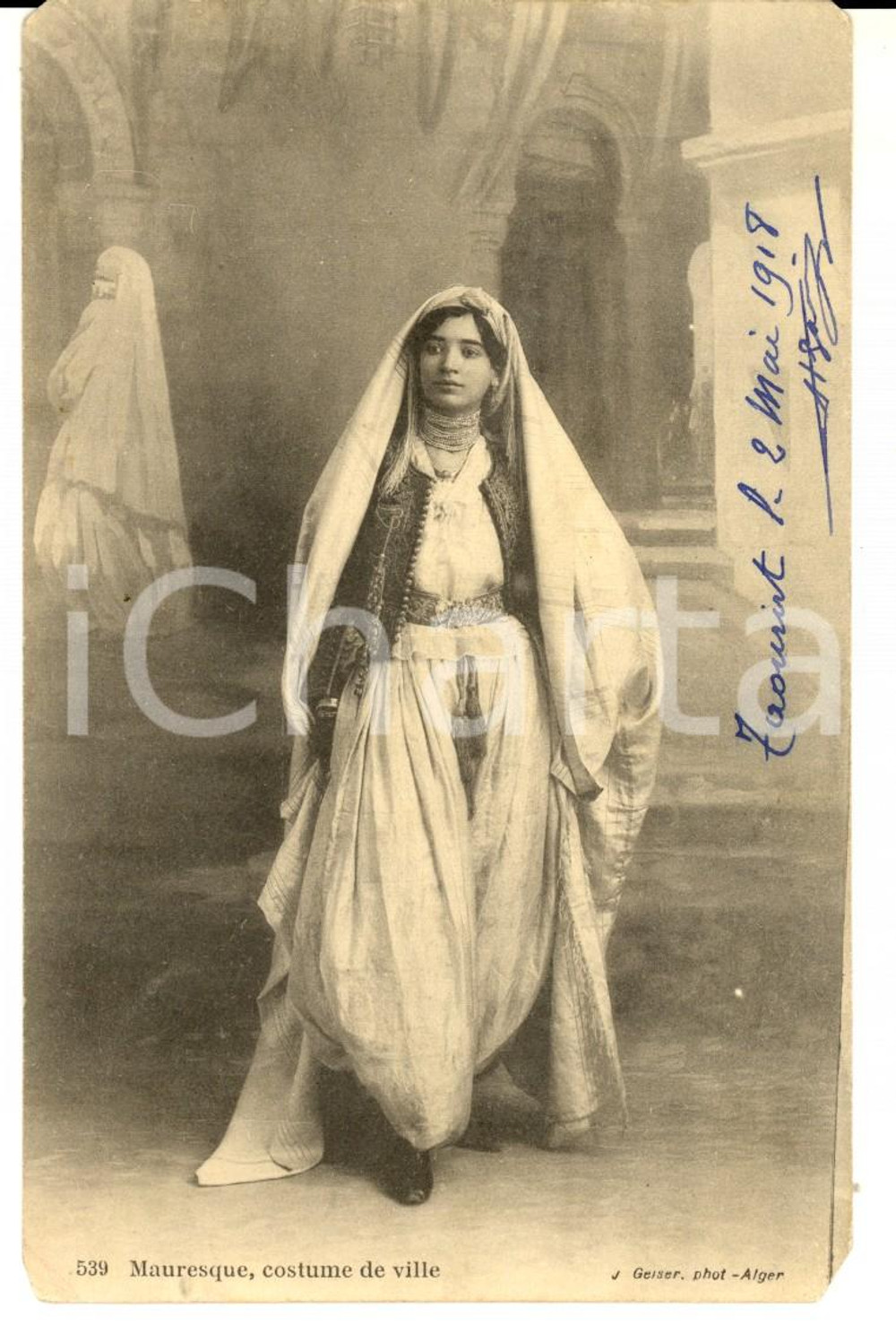 Cartolina originale da collezione 1918 TAOURIRT COSTUMES ALGERIE Mauresque en costume de ville *Carte postale FP 1
