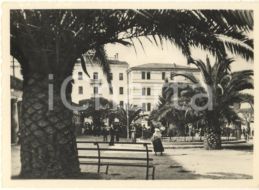 Cartolina originale da collezione 1950 ca VALLO DELLA LUCANIA SA Piazza Vittorio Emanuele Cartolina ANIMATA FG 1