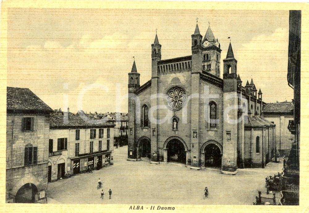 Cartolina originale da collezione 1940 ca ALBA (CN) Sali e Tabacchi in Piazza del DUOMO *Cartolina postale FG NV 1