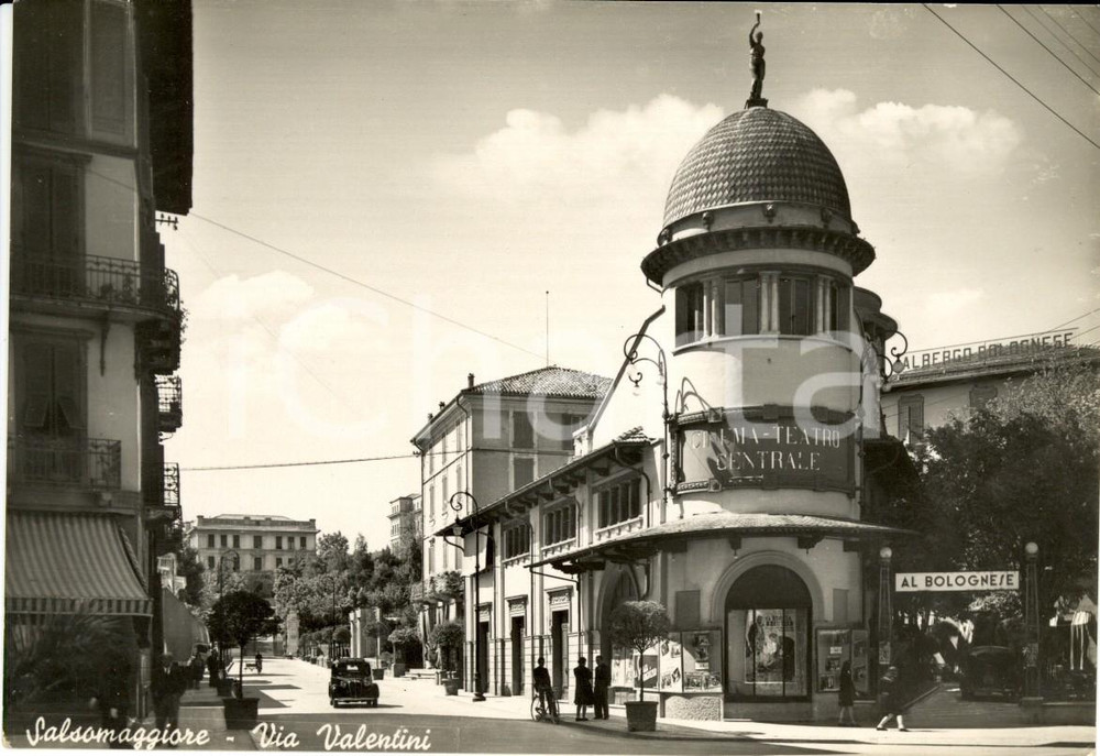 Cartolina originale da collezione 1941 SALSOMAGGIORE TERME (PR) Via VALENTINI cinema CENTRALE e Albergo BOLOGNESE 1
