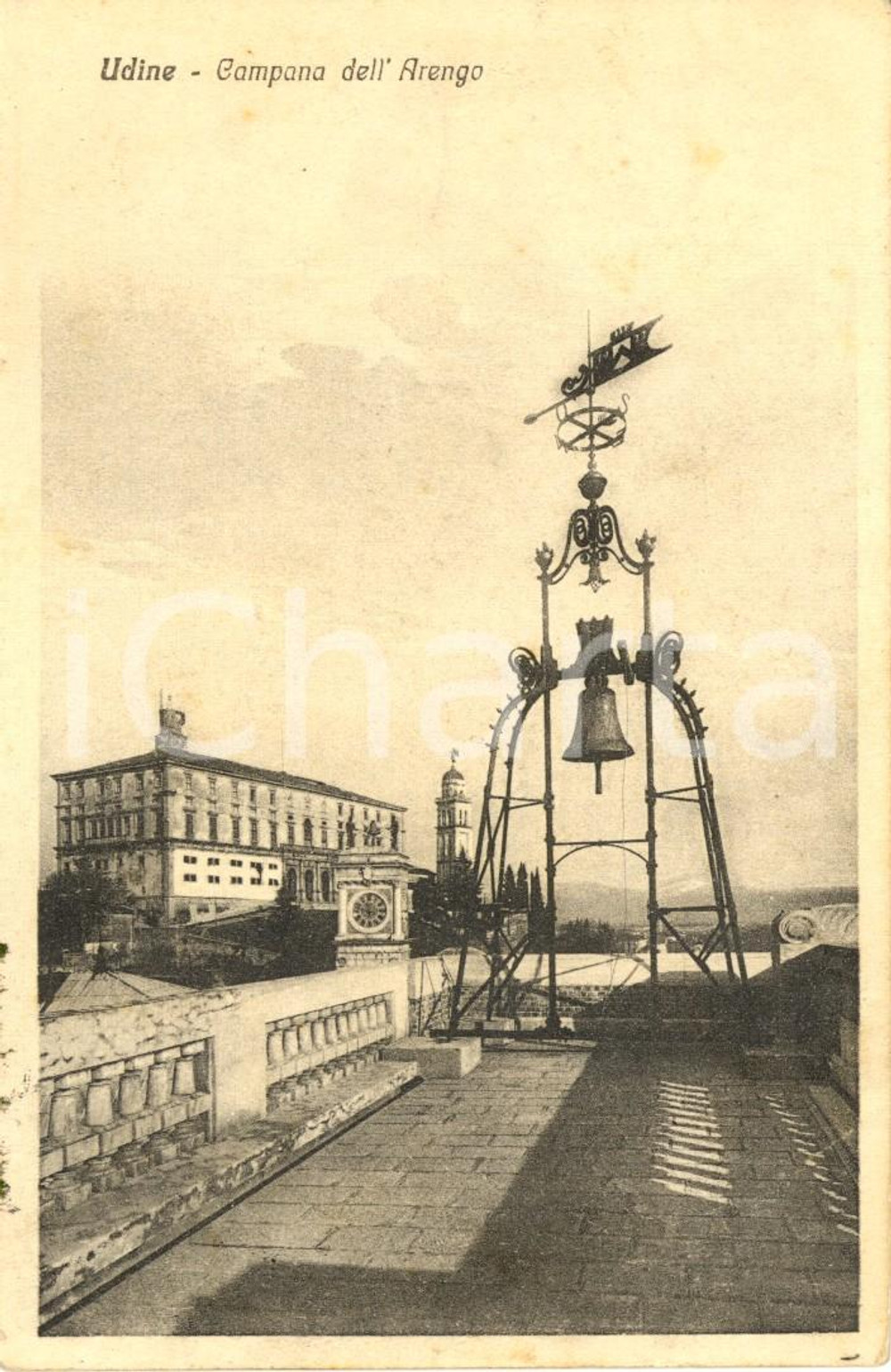 Cartolina originale da collezione 1927 UDINE Veduta castello con campana dell ARENGO Cartolina postale FP VG 1