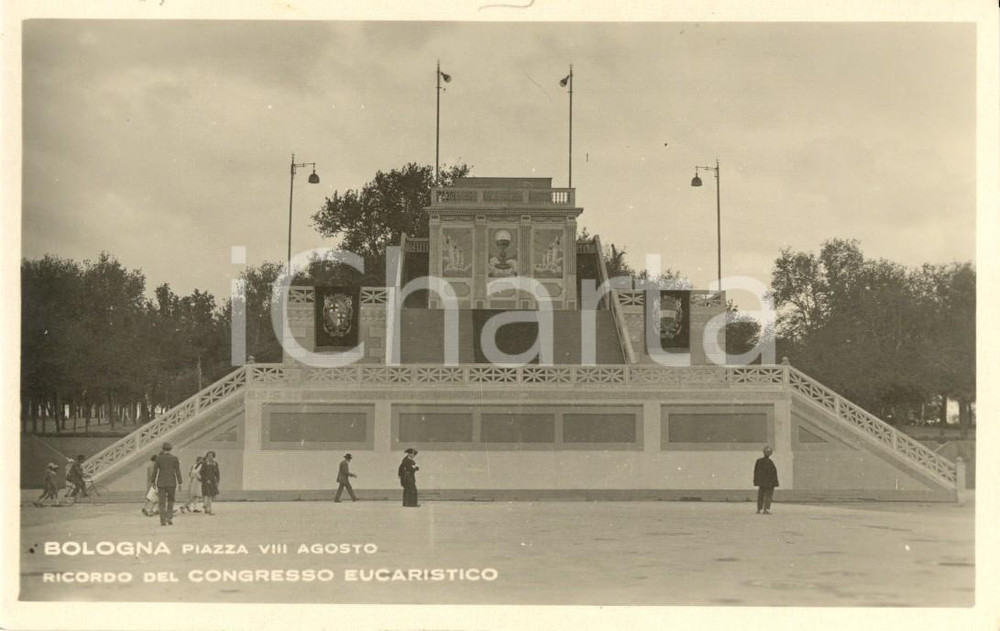 Cartolina originale da collezione 1930 ca BOLOGNA Piazza VIII AGOSTO  Congresso EUCARISTICO ANIMATA FP NV 1