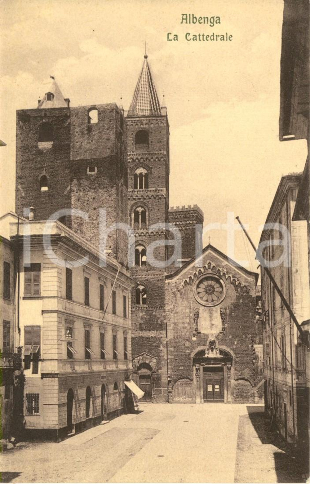 Cartolina originale da collezione 1920 ca ALBENGA (SV) Veduta della cattedrale di SAN MICHELE ARCANGELO *FP NV 1