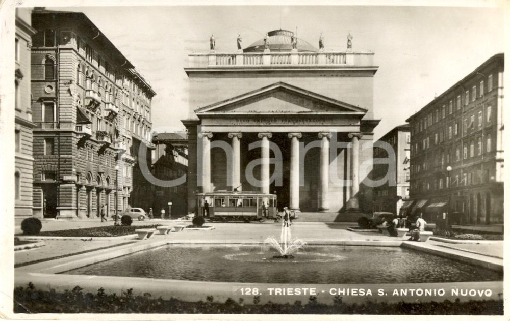 Cartolina originale da collezione 1941 TRIESTE Veduta chiesa di SANT ANTONIO TAUMATURGO ANIMATA con tram FP VG 1
