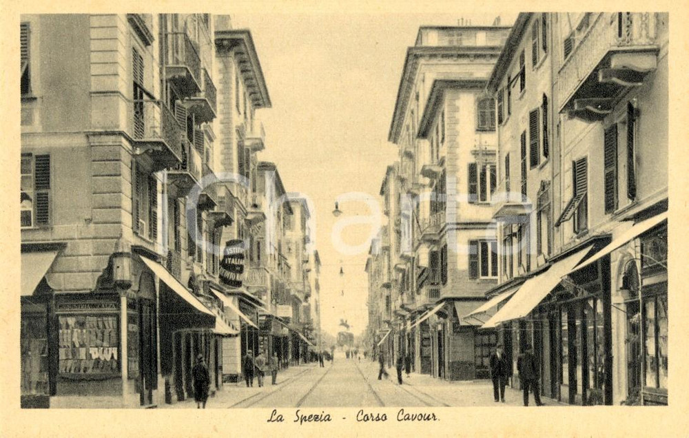 Cartolina originale da collezione 1939 LA SPEZIA Corso CAVOUR  Istituto Italiano di Credito Marittimo Animata NV 1