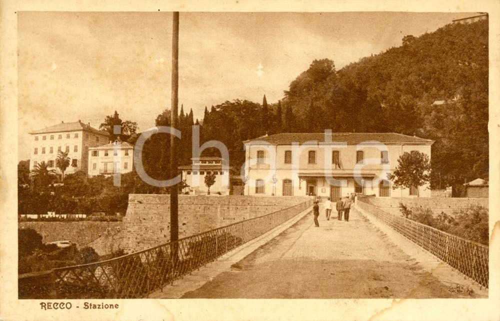 Cartolina originale da collezione 1930 ca RECCO GE Veduta della stazione ferroviaria Cartolina ANIMATA FP NV 1