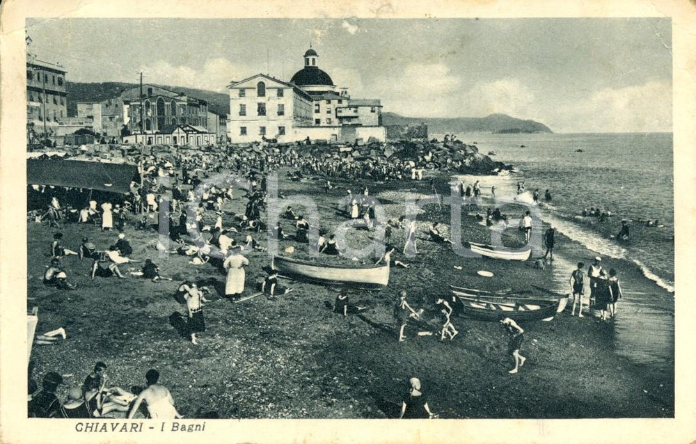 Cartolina originale da collezione 1930 ca CHIAVARI GE Veduta dei BAGNI con barche in secca Animata DANNEGGIATA 1