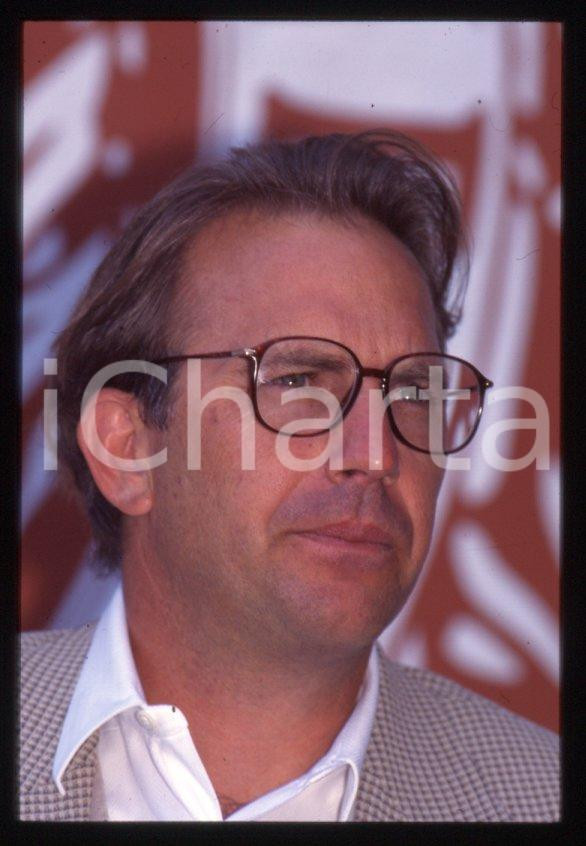 Fotografia d epoca originale Kevin COSTNER  VENEZIA Mostra del Cinema 1995  35 mm vintage slide 150 1