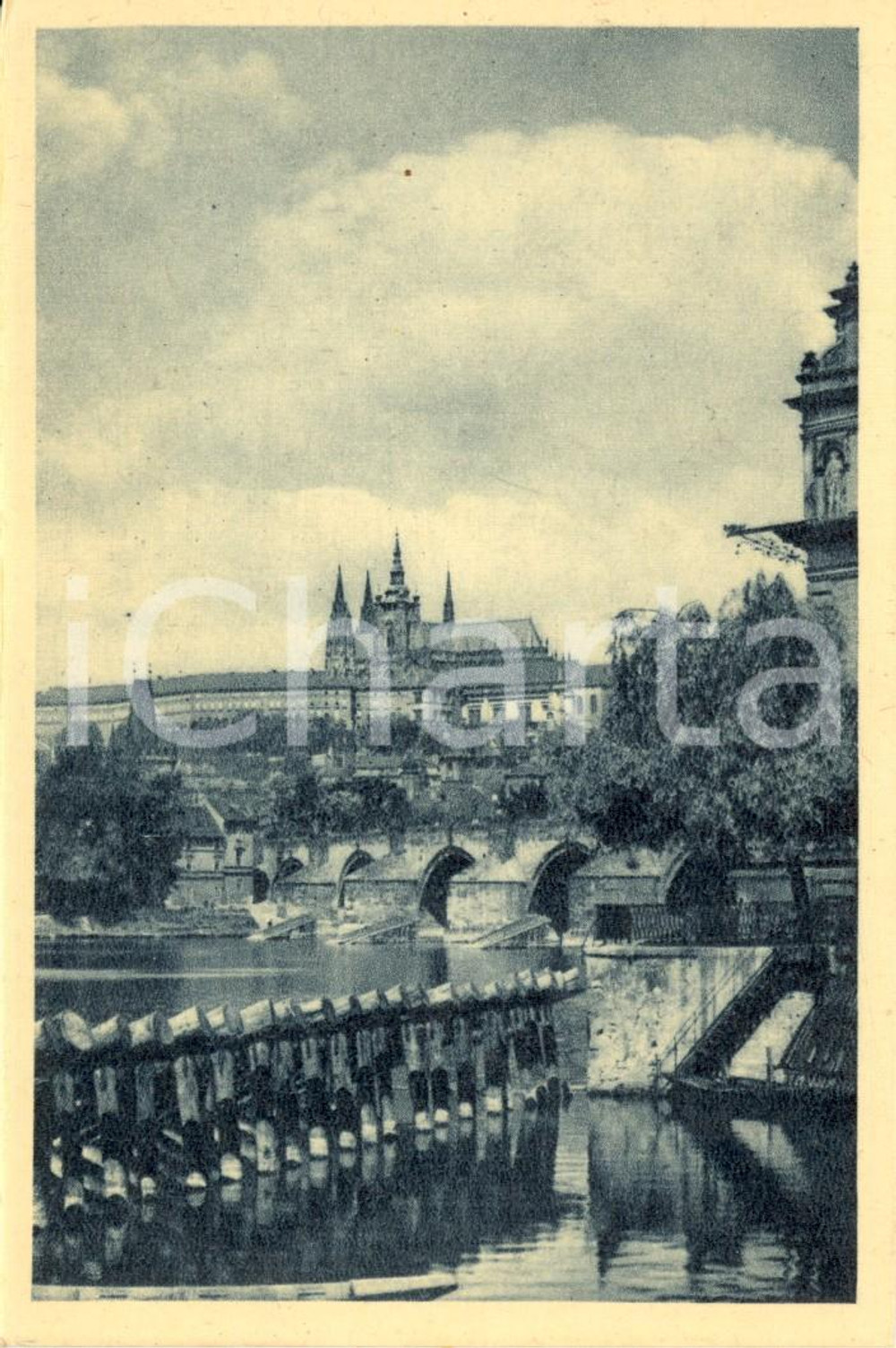 Cartolina originale da collezione 1930 ca PRAGA (CZ) Veduta del Castello di HRADCANY e della MOLDAVA *Cartolina NV 1