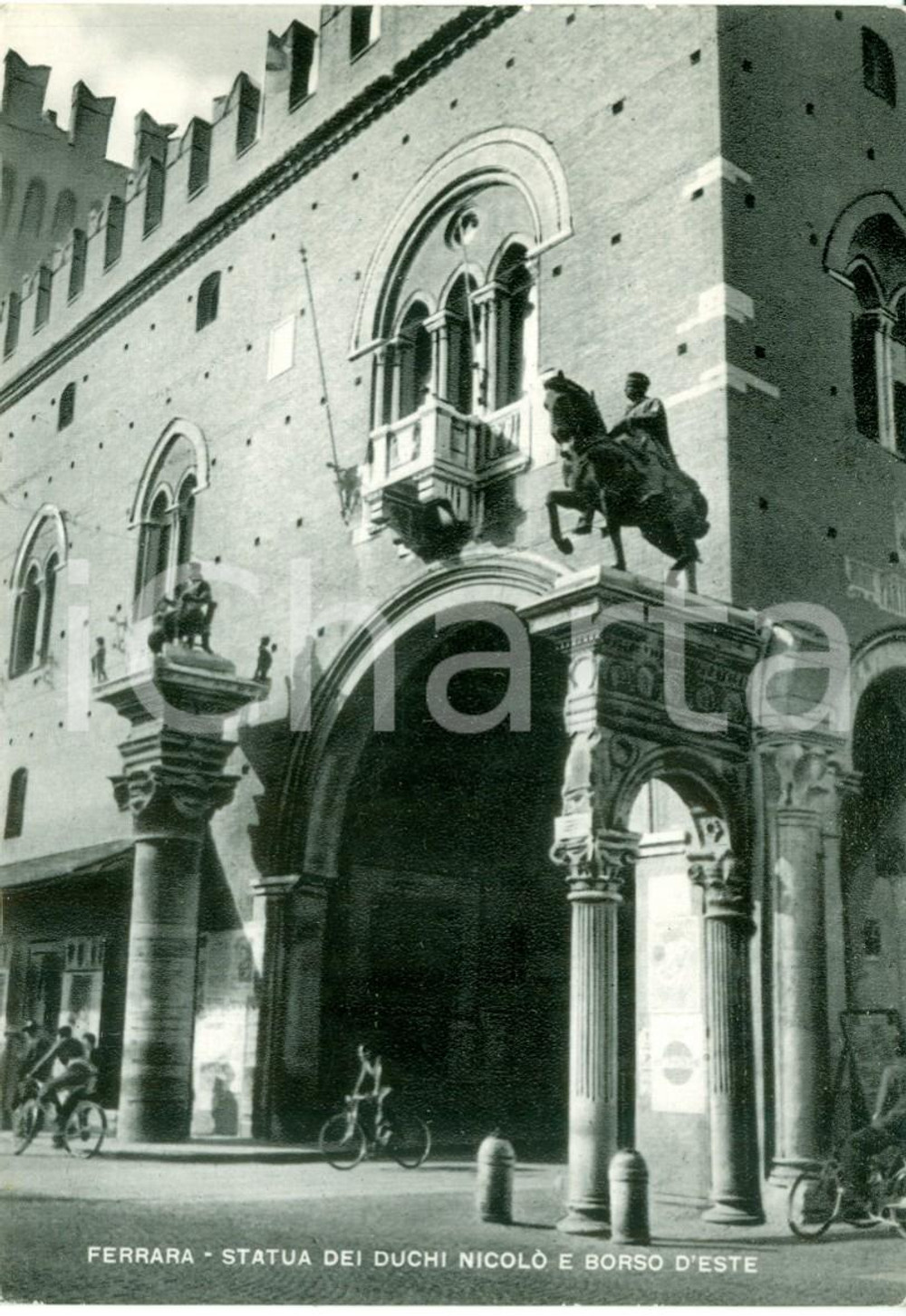 Cartolina originale da collezione 1950 FERRARA Statue NiccolÃ² e Borso D'ESTE Cartolina ANIMATA FG VG 1