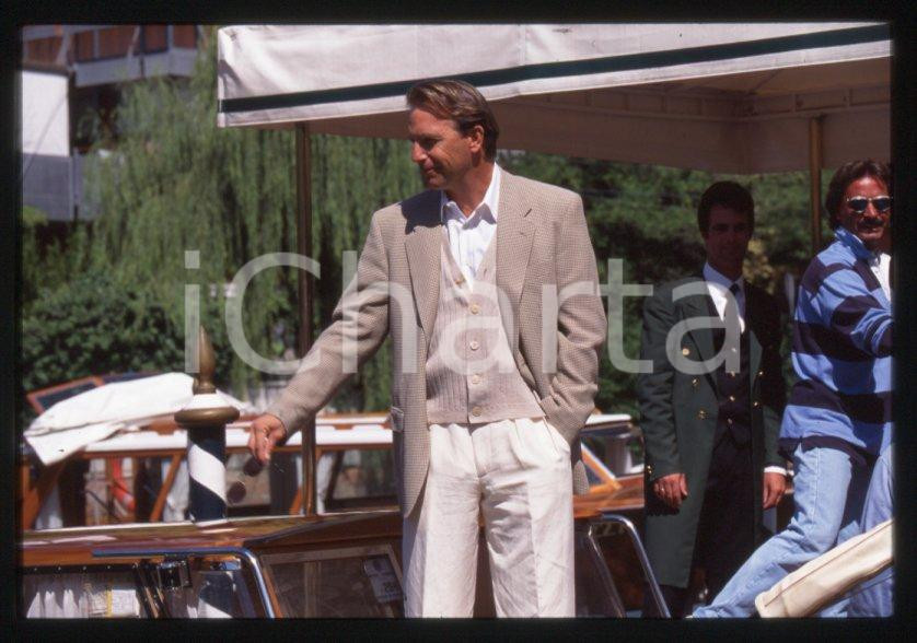 Fotografia d epoca originale Kevin COSTNER  VENEZIA  Mostra del Cinema 1995 35 mm vintage slide 52 1