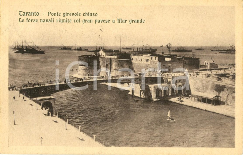 Cartolina originale da collezione 1924 TARANTO - MAR GRANDE Ponte girevole chiuso e navi con gran pavese *ANIMATA 1