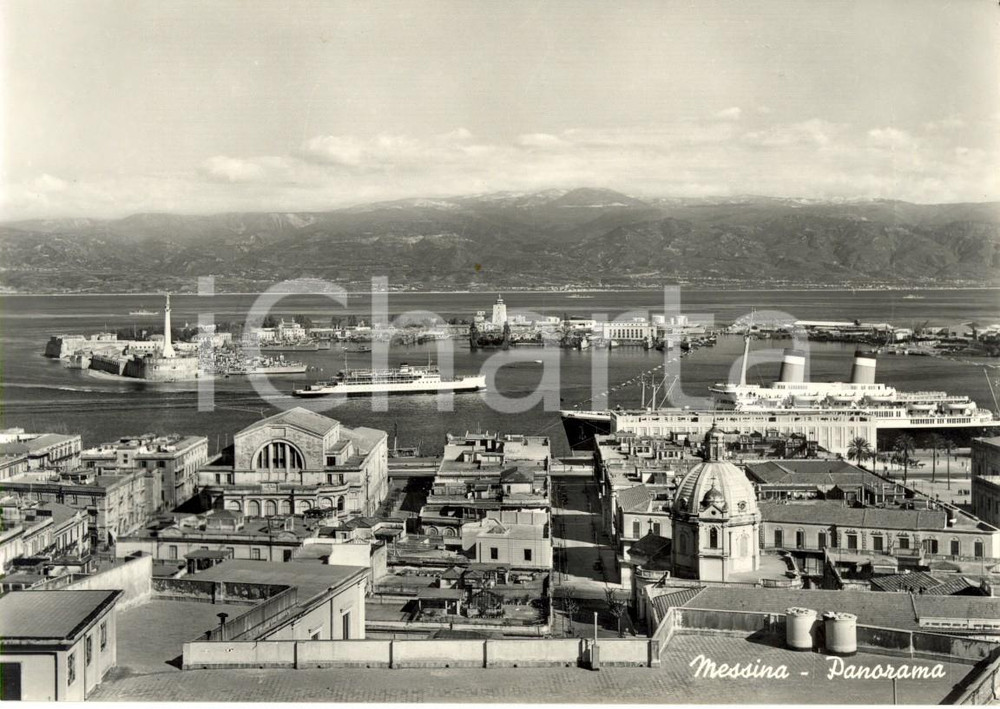 Cartolina originale da collezione 1960 ca MESSINA Panorama della cittÃ  Cartolina ANIMATA con navi FG NV 1