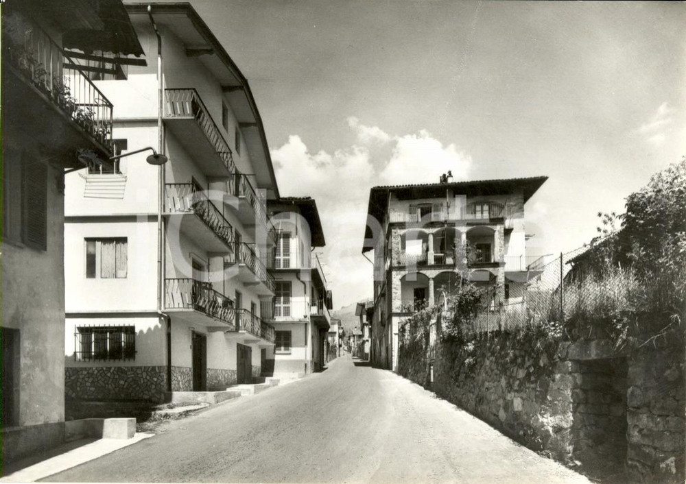Cartolina originale da collezione 1970 TAVIGLIANO (BI) Veduta dell'ingresso al paese *Cartolina postale FG VG 1