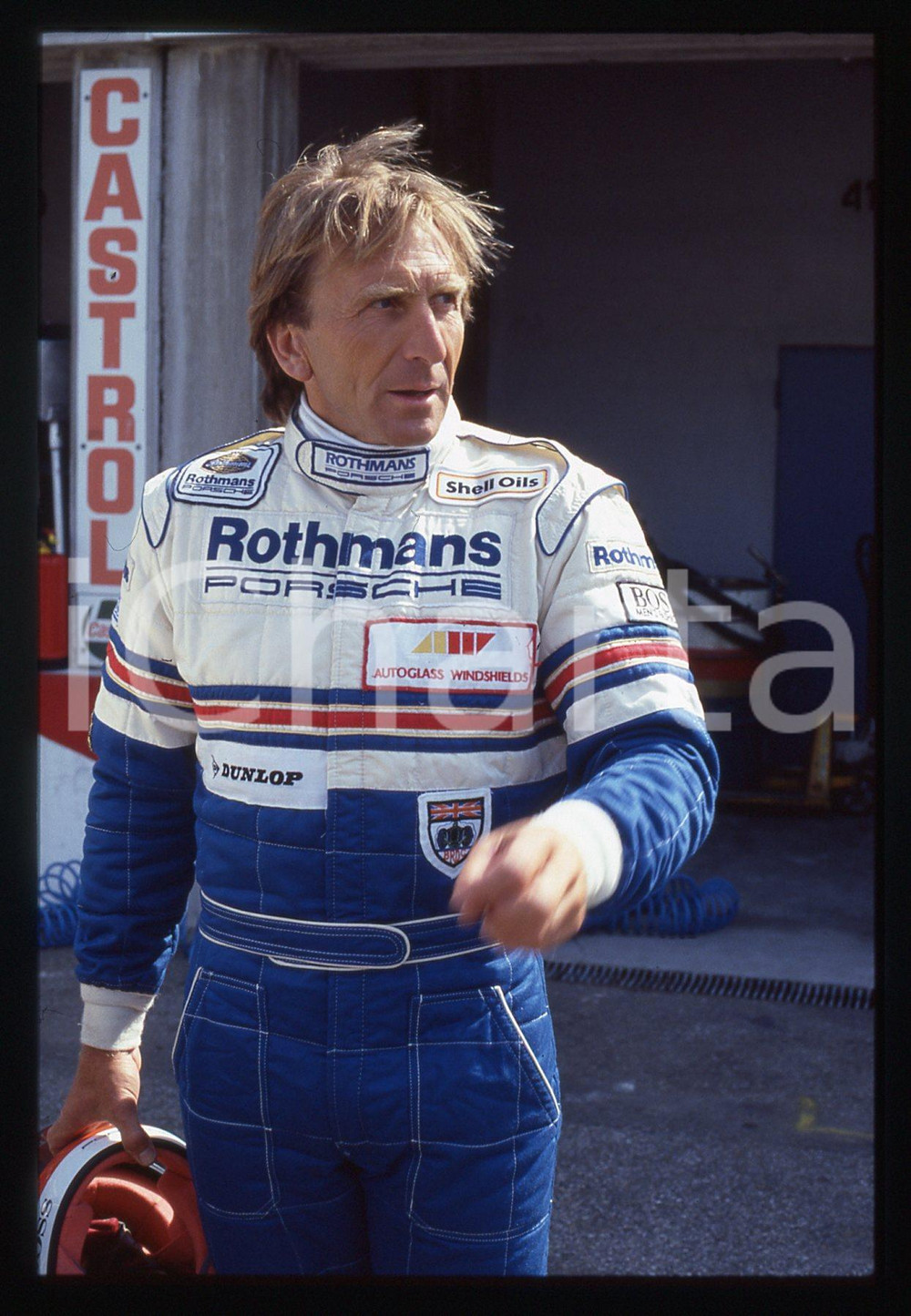 35mm vintage slide* 1985 1000 KM MONZA Derek BELL Team ROTHMANS - Ritratto (7)  Diapositiva d'epoca, in formato 35 mm.CONDIZIONI: GOODTutti i diritti riservati.E' severamente vietata la riproduzione. ICharta mette in vendita, sul negozio eBay e in esclusiva sul sito "icharta" il proprio archivio composto da numerose diapositive e negativi fotografici d'epoca, tutti originali e autentici, che attraversano la storia del costume italiano tra gli la fine degli anni Sessanta e Novanta.Si tratta di uno sguardo inedito sull'attualit&agrave;, la politica, la vita quotidiana, il gossip e la cultura, che fotografa il cambiamento della nazione in quest'ultimo scorcio del XX secolo. Un'occasione unica per il mercato del collezionismo, che vede finalmente disponibile un archivio eccezionale per vastit&agrave;, tematiche e condizioni, in un settore (il negativo fotografico e la diapositiva) di assoluta novit&agrave; e dalle interessanti prospettive di investimento.  originale e autentica 1