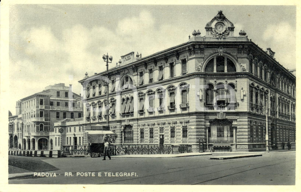Cartolina originale da collezione 1940 ca PADOVA Palazzo delle REGIE POSTE TELEGRAFI Cartolina FP NV DANNEGGIATA 1