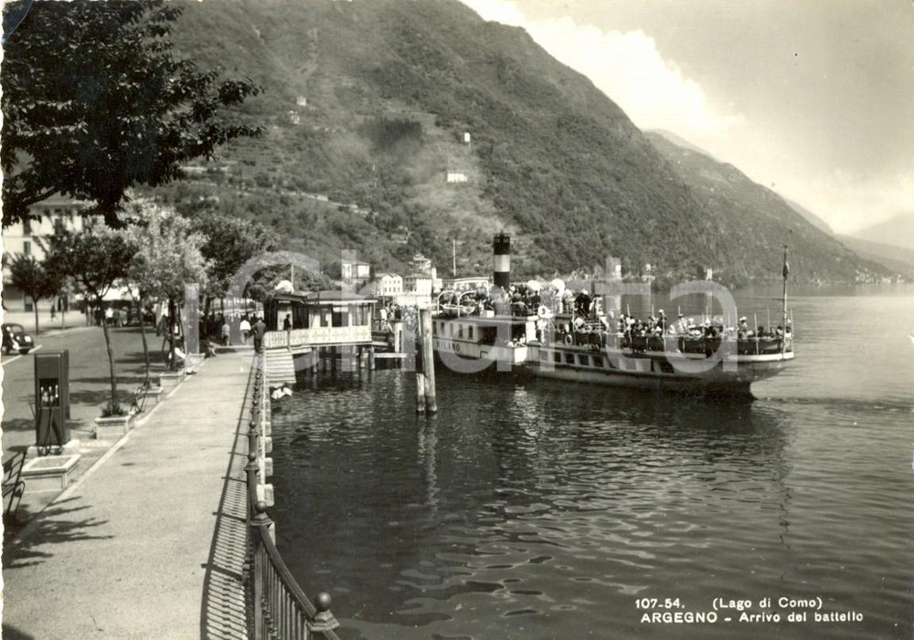 Cartolina originale da collezione 1956 ARGEGNO (CO) Arrivo del battello MILANO *Cartolina postale FG VG 1