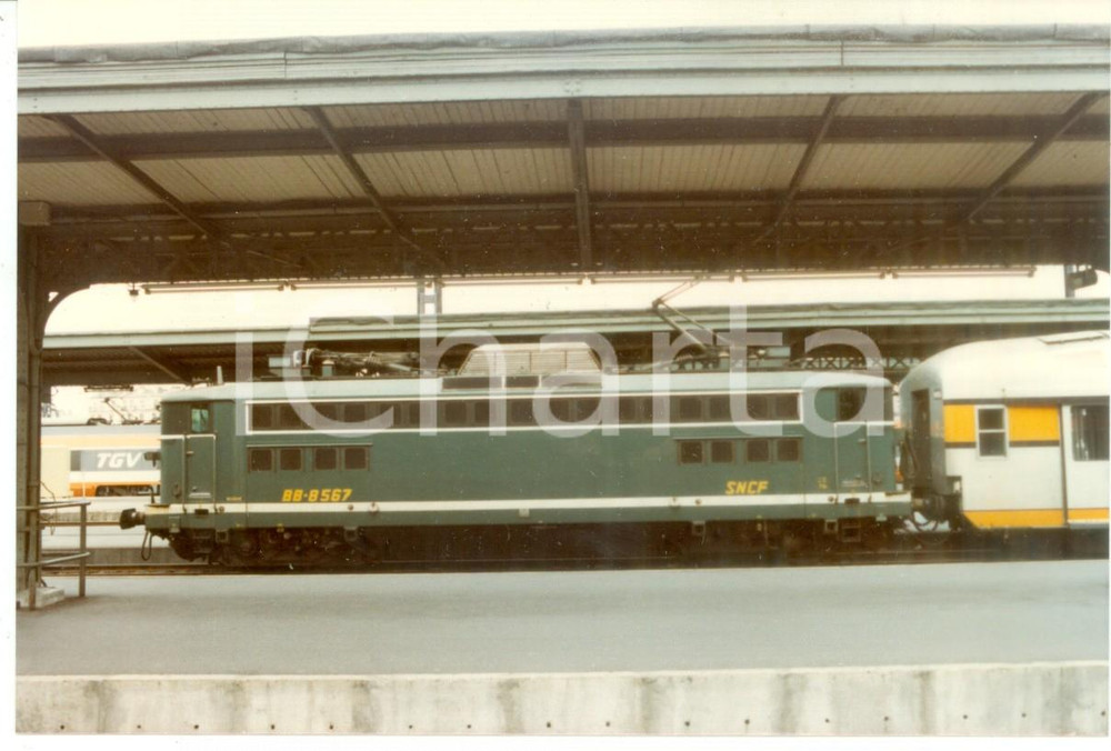 Fotografia d epoca originale 1975 ca FRANCE Locomotiva SNCF BB8567 in stazione Fotografia 1