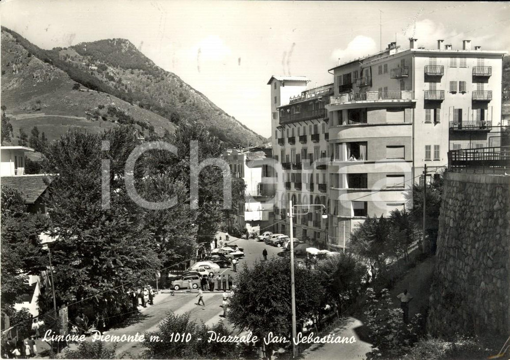 Cartolina originale da collezione 1963 LIMONE PIEMONTE CN Piazzale SAN SEBASTIANO Cartolina ANIMATA FG VG 1