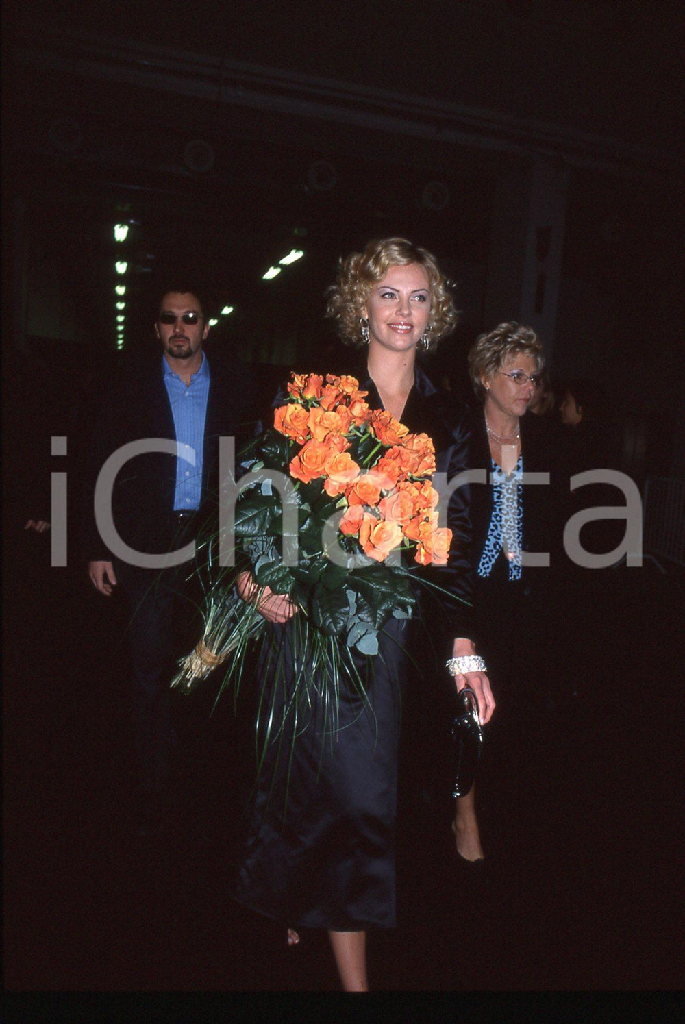 Fotografia d epoca originale 35mm vintage slide 2001 MILANO Evento BLUMARINE Charlize THERON  Ritratto 1