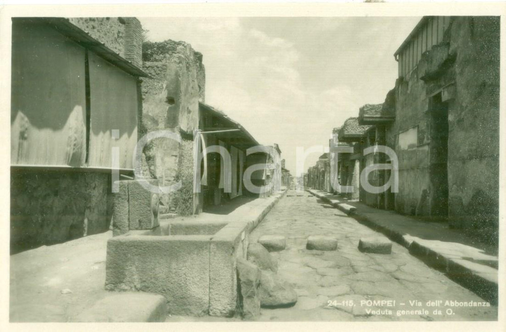 Cartolina originale da collezione 1945 ca POMPEI NA Veduta di Via dell Abbondanza Cartolina FP NV 1