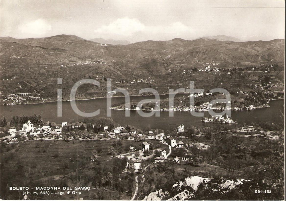 Cartolina originale da collezione 1963 BOLETO VB Panorama con MADONNA DEL SASSO e Lago d Orta Cartolina FG VG 1