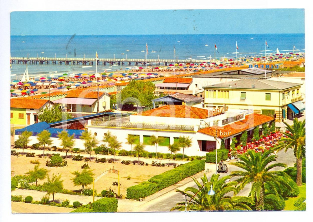 Cartolina originale da collezione 1966 FORTE DEI MARMI LU Lungomare e spiaggia Bar LA CARAVELLA Cartolina FG VG 1